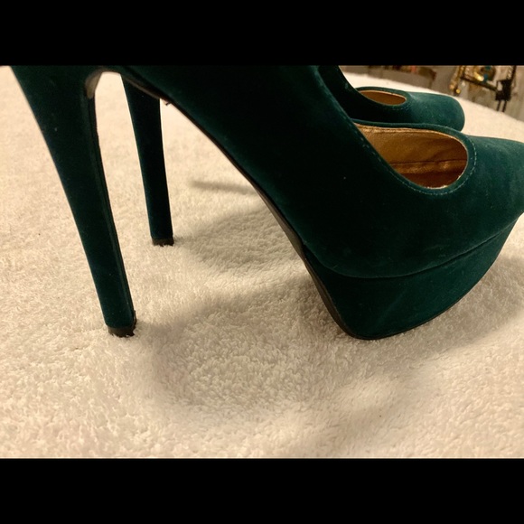 Brand New Gorgeous Heels By QUPID - Box 65 - Picture 4 of 5